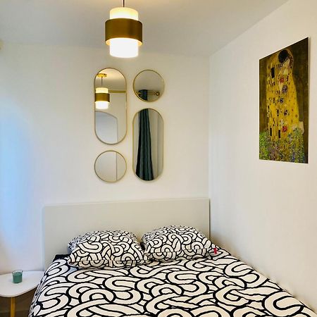 Joli Appartement Renove Incluant Parking A 10 Min De Paris نانتير المظهر الخارجي الصورة