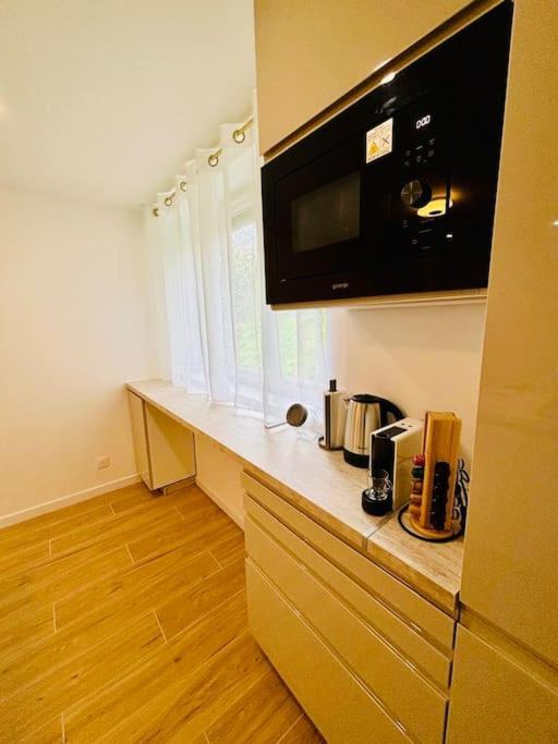 Joli Appartement Renove Incluant Parking A 10 Min De Paris نانتير المظهر الخارجي الصورة